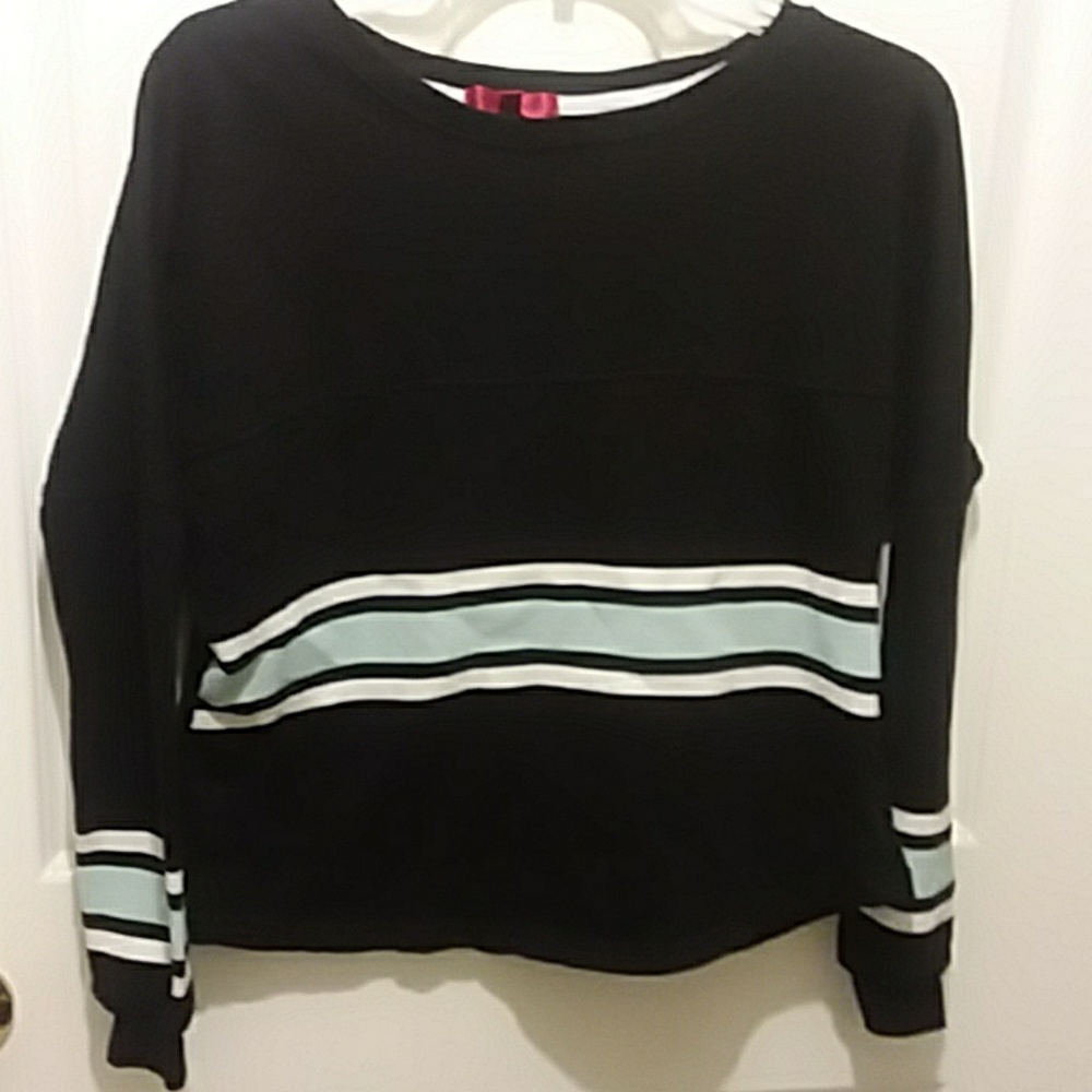 Hot kiss sweater